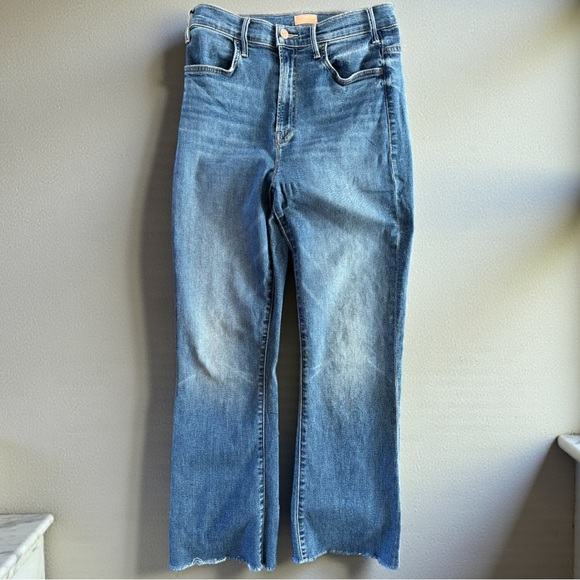 MOTHER DENIM Hustler Ankle Fray in Healing Jar (29) - Picture 4 of 16